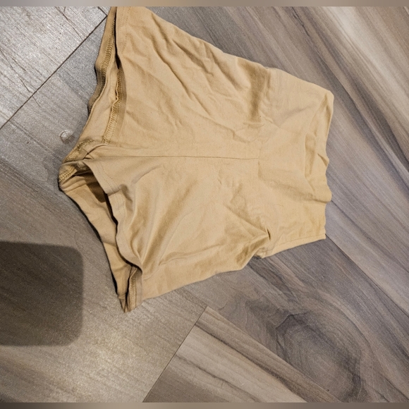 American Apperal hot shorts - Picture 2 of 3